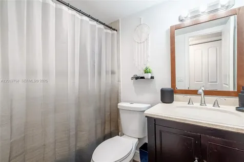 9340 Lagoon Place Davie FL 33324