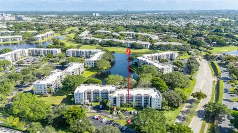 9340 Lagoon Place Davie FL 33324