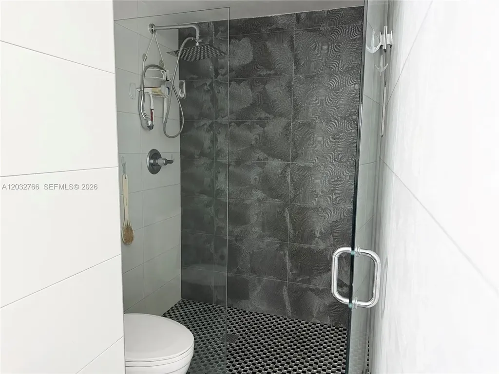 4200 Hillcrest Drive Hollywood FL 33021