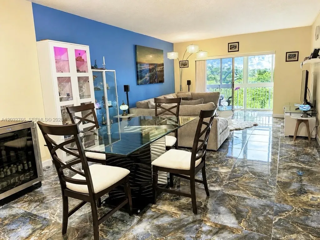 4200 Hillcrest Drive Hollywood FL 33021