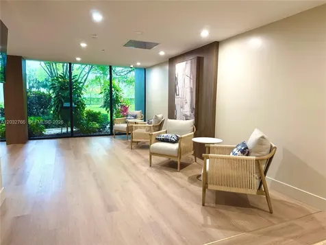 4200 Hillcrest Drive Hollywood FL 33021