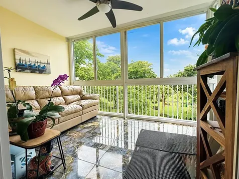 4200 Hillcrest Drive Hollywood FL 33021