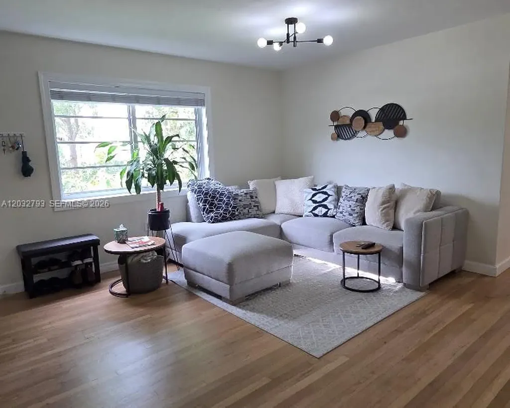 7860 SW 55th Avenue Miami FL 33143