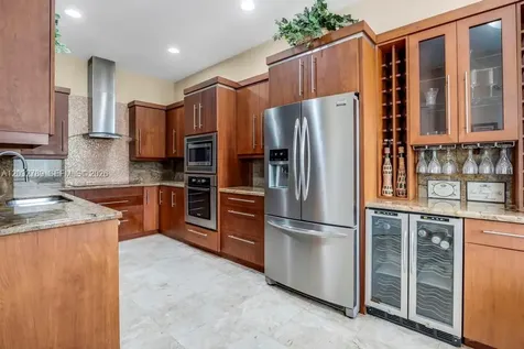 19301 Seneca Avenue Weston FL 33332