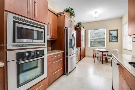 19301 Seneca Avenue Weston FL 33332
