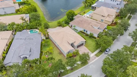 19301 Seneca Avenue Weston FL 33332