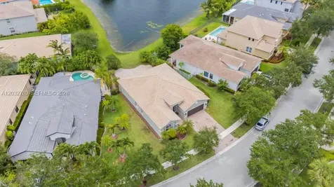 19301 Seneca Avenue Weston FL 33332