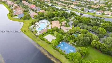 19301 Seneca Avenue Weston FL 33332