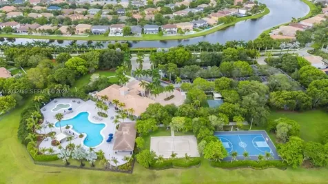 19301 Seneca Avenue Weston FL 33332
