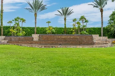 19301 Seneca Avenue Weston FL 33332