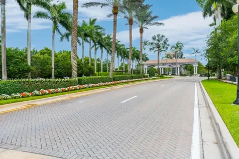 19301 Seneca Avenue Weston FL 33332