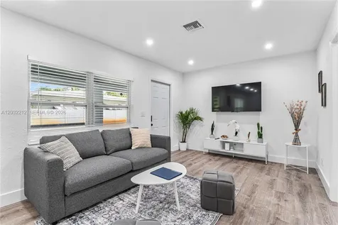 1523 NE 118th Terrace Miami FL 33161