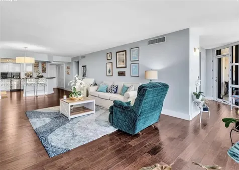 6423 Collins Avenue Miami Beach FL 33141