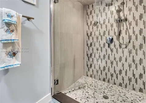 6423 Collins Avenue Miami Beach FL 33141