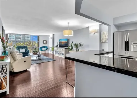 6423 Collins Avenue Miami Beach FL 33141