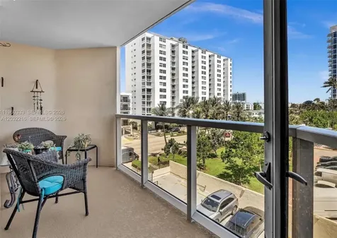 6423 Collins Avenue Miami Beach FL 33141