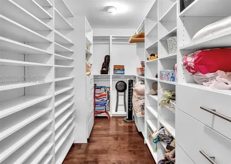 6423 Collins Avenue Miami Beach FL 33141