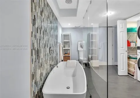 6423 Collins Avenue Miami Beach FL 33141