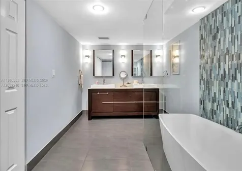 6423 Collins Avenue Miami Beach FL 33141