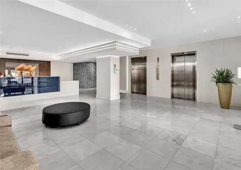 6423 Collins Avenue Miami Beach FL 33141