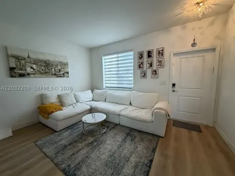20731 NE 7th Place Miami FL 33179