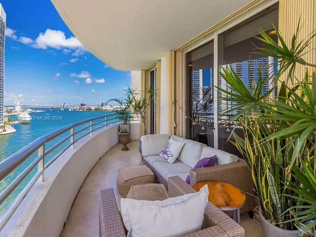 888 Brickell Key Drive Miami FL 33131