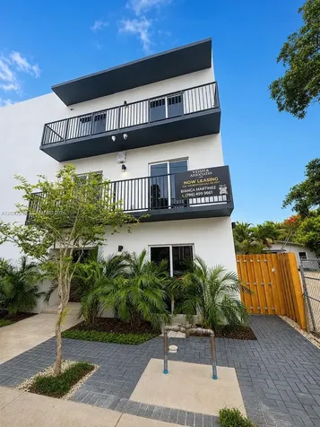 8106 NE 1st Avenue Miami FL 33138