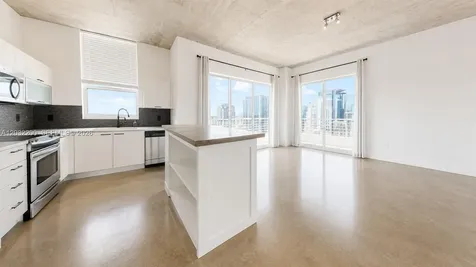 133 NE 2nd Avenue Miami FL 33132