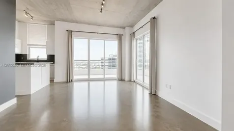 133 NE 2nd Avenue Miami FL 33132