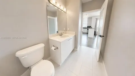 133 NE 2nd Avenue Miami FL 33132