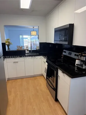 9495 N Palm Circle N Pembroke Pines FL 33025
