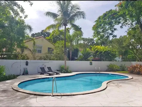 6622 Acacia Court South Miami FL 33143