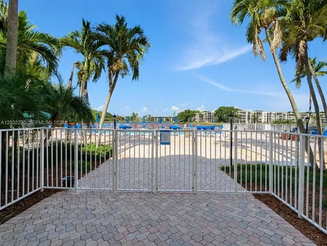 9531 Seagrape Drive Davie FL 33324