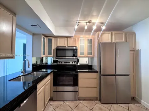 1250 Lincoln Road Miami Beach FL 33139