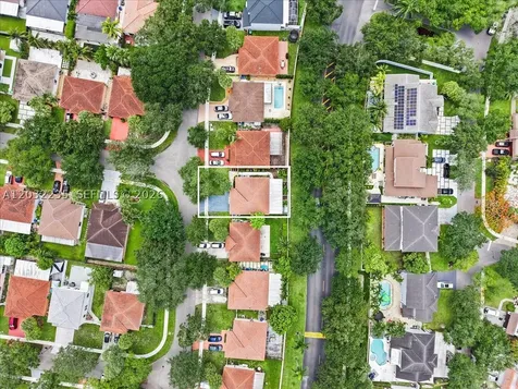 19291 NW 90th Court Hialeah FL 33018