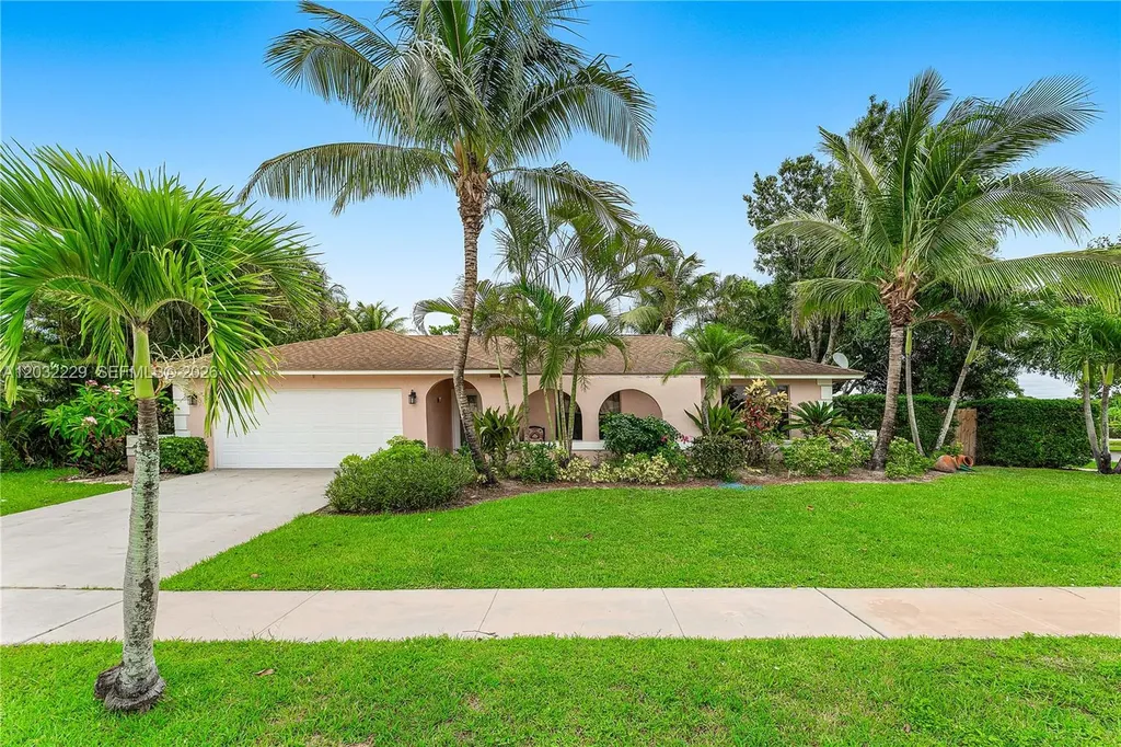 1586 Old Cypress Trail Wellington FL 33414