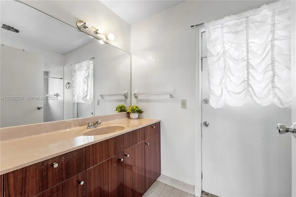 1586 Old Cypress Trail Wellington FL 33414