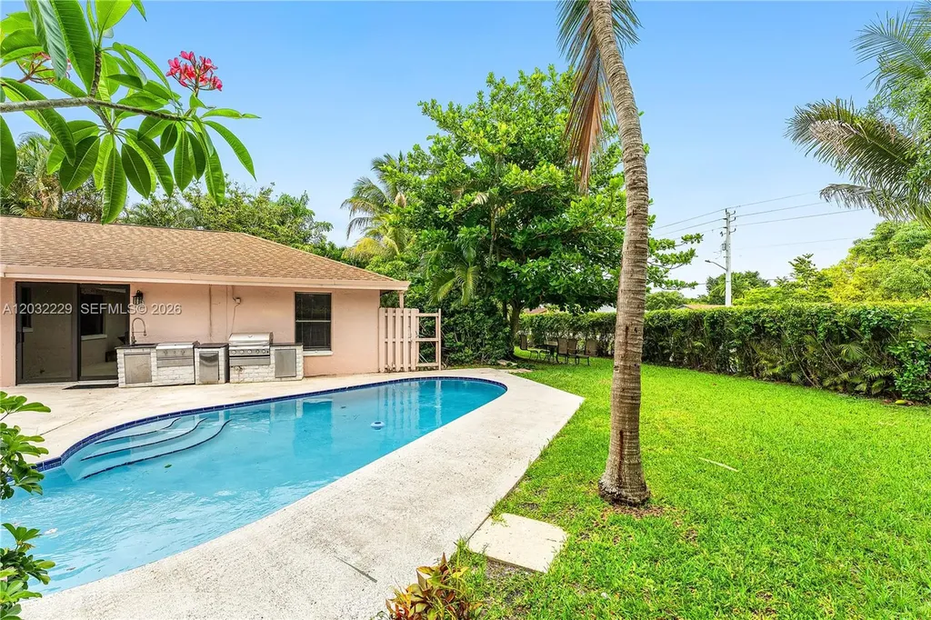 1586 Old Cypress Trail Wellington FL 33414