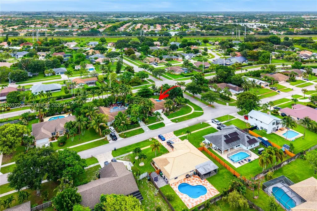 1586 Old Cypress Trail Wellington FL 33414