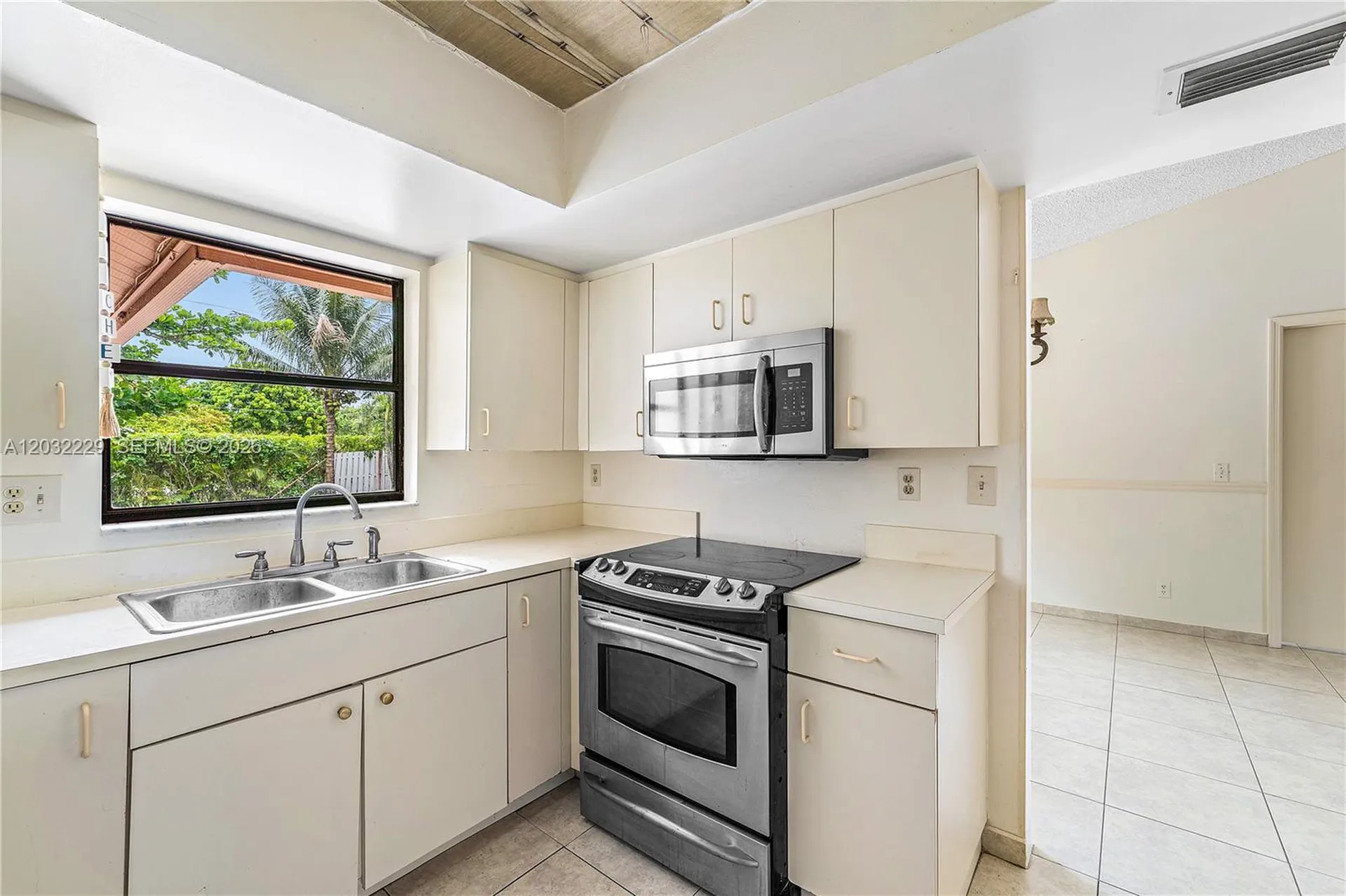 1586 Old Cypress Trail Wellington FL 33414