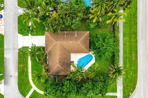 1586 Old Cypress Trail Wellington FL 33414
