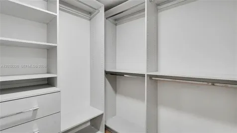 555 NE 34th Street Miami FL 33137
