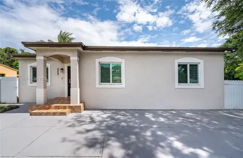 1507 NW 100th Street Miami FL 33147