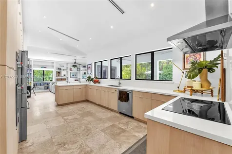 6466 SW 84th Street Miami FL 33143