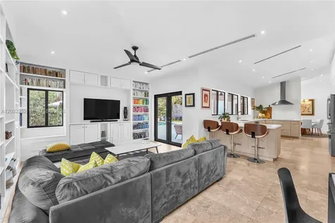 6466 SW 84th Street Miami FL 33143