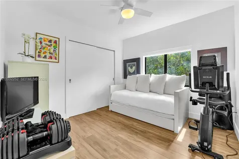 6466 SW 84th Street Miami FL 33143