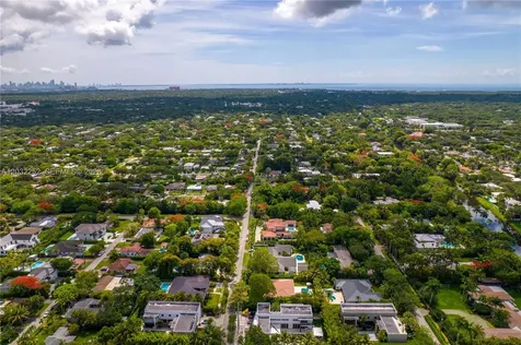 6466 SW 84th Street Miami FL 33143