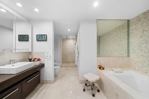 17121 Collins Avenue Sunny Isles Beach FL 33160