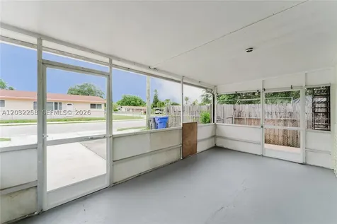 5737 Grant Street Hollywood FL 33021