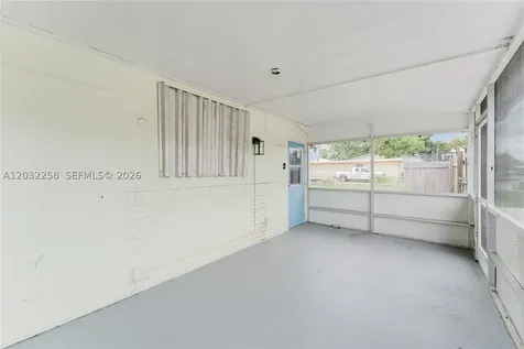 5737 Grant Street Hollywood FL 33021